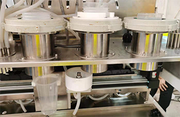 クールドリンクの自動販売機