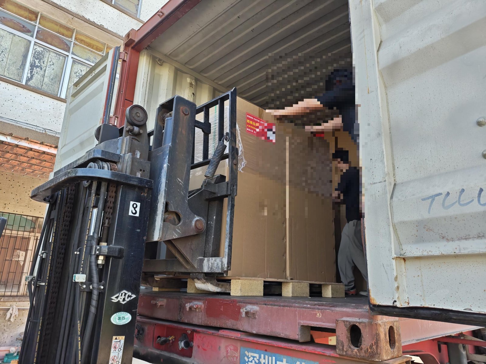 Crew handling inside container