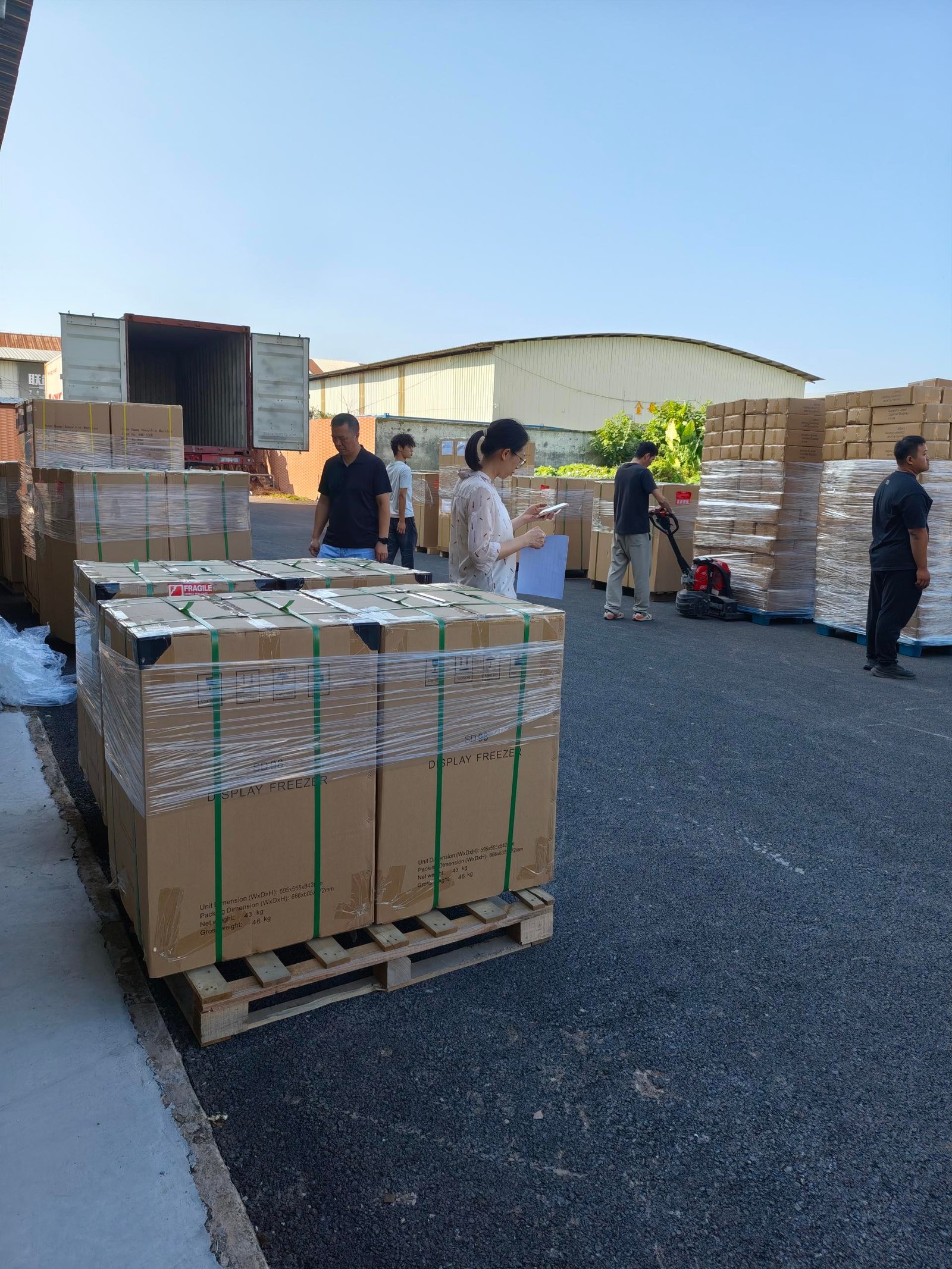 Hommy Loads Refrigeration and Display Units for Pie Face, Australia 1 Hommy Loads Refrigeration and Display Units for Pie Face, Australia