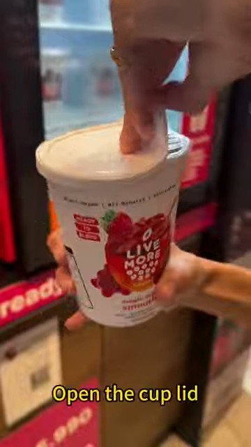 Lançamento de máquinas de venda automática de smoothies de hommy no chile nas lojas CEP